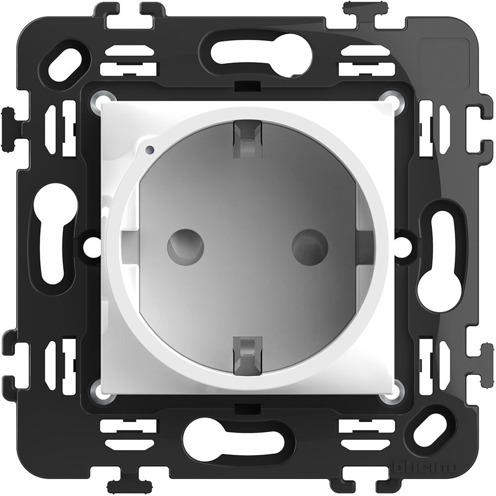 BTICINO - Toma de corriente conectada (Schuko estándar) Classia with Netatmo - Blanco