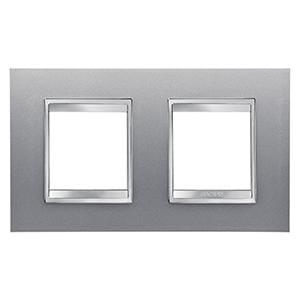 GEWISS - Placa Lux International con 2+2 módulos horizontales en tecnopolímero barnizado titanio