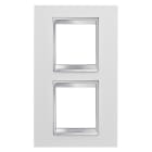GEWISS - Placa Lux International con 2+2 módulos verticales en tecnopolímero blanco leche con distancia entre ejes de 71mm