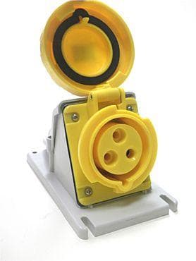 GEWISS - Base fija de pared a 90° conexionado de tornillo 2P+T 63A 100-130V 50-60Hz 4h amarillo IP67