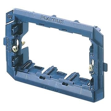 GEWISS - Soporte 3 módulos de material aislante para instalar en placas Playbus/Playbus Young en cajas rectangulares