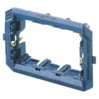 GEWISS - Soporte 3 módulos de material aislante para instalar en placas Playbus/Playbus Young en cajas rectangulares