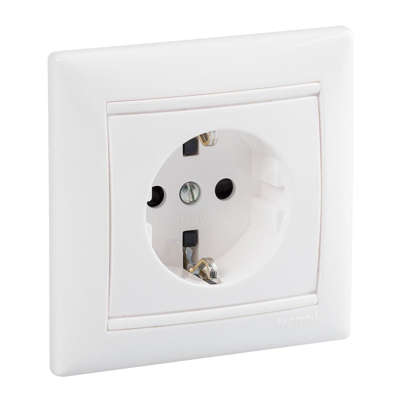 LEGRAND - Base de corriente Valena - 2P+T con obturadores - 16A/230V - monobloc - Blanco
