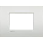 BTICINO - Placa embellecedora Livinglight AIR de color Blanco perla - 3 módulos