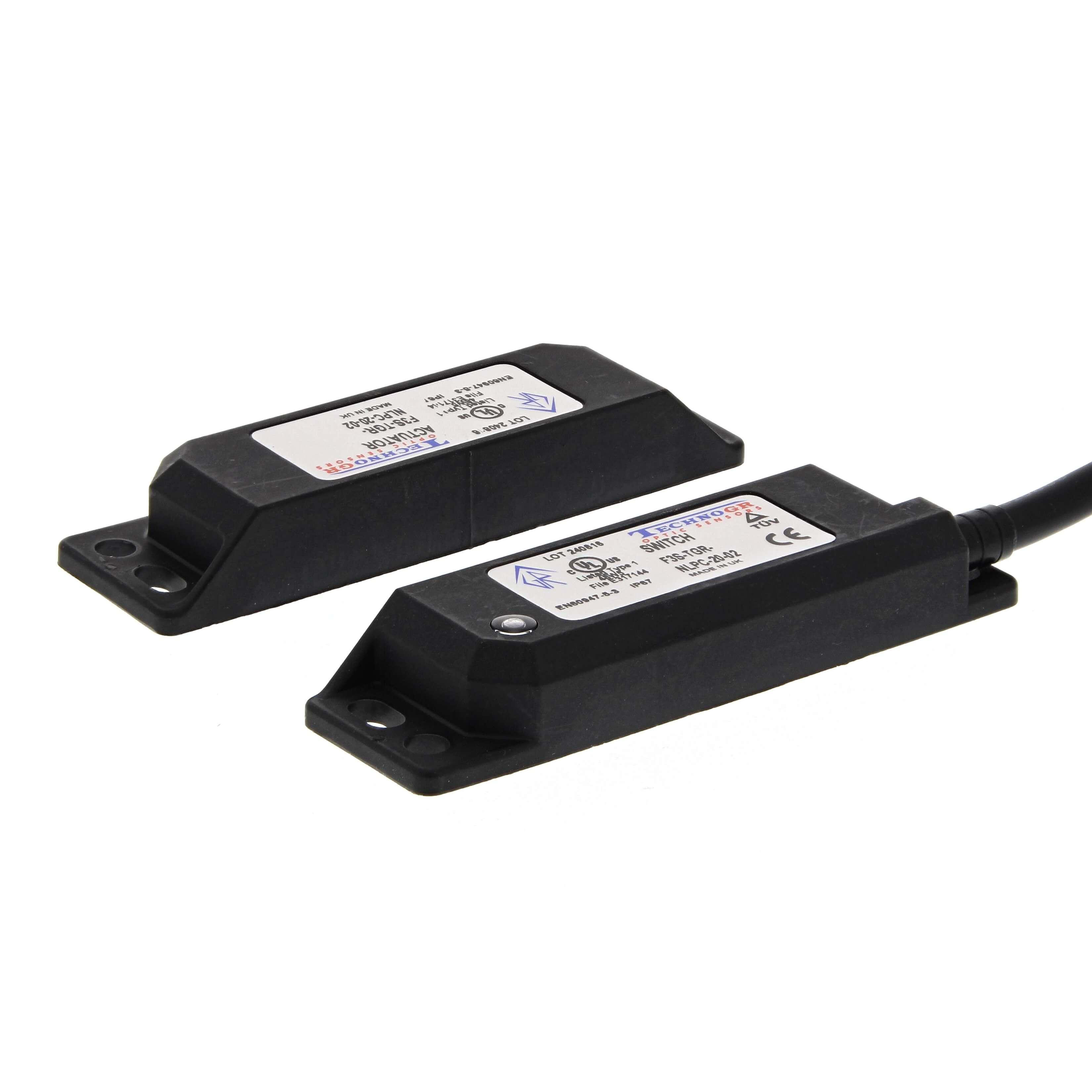 OMRON - F3S-TGR-NLPC-20-05  MAGNÉTICO PLAST.CODIF.LED CAT4 CBL.5M