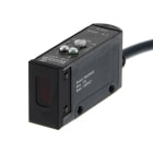 OMRON - Sensor plástico CC 3 hilos espejo 2m horizontal PNP