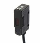 OMRON - Sensor plástico CC 3 hilos espejo 2m vertical PNP