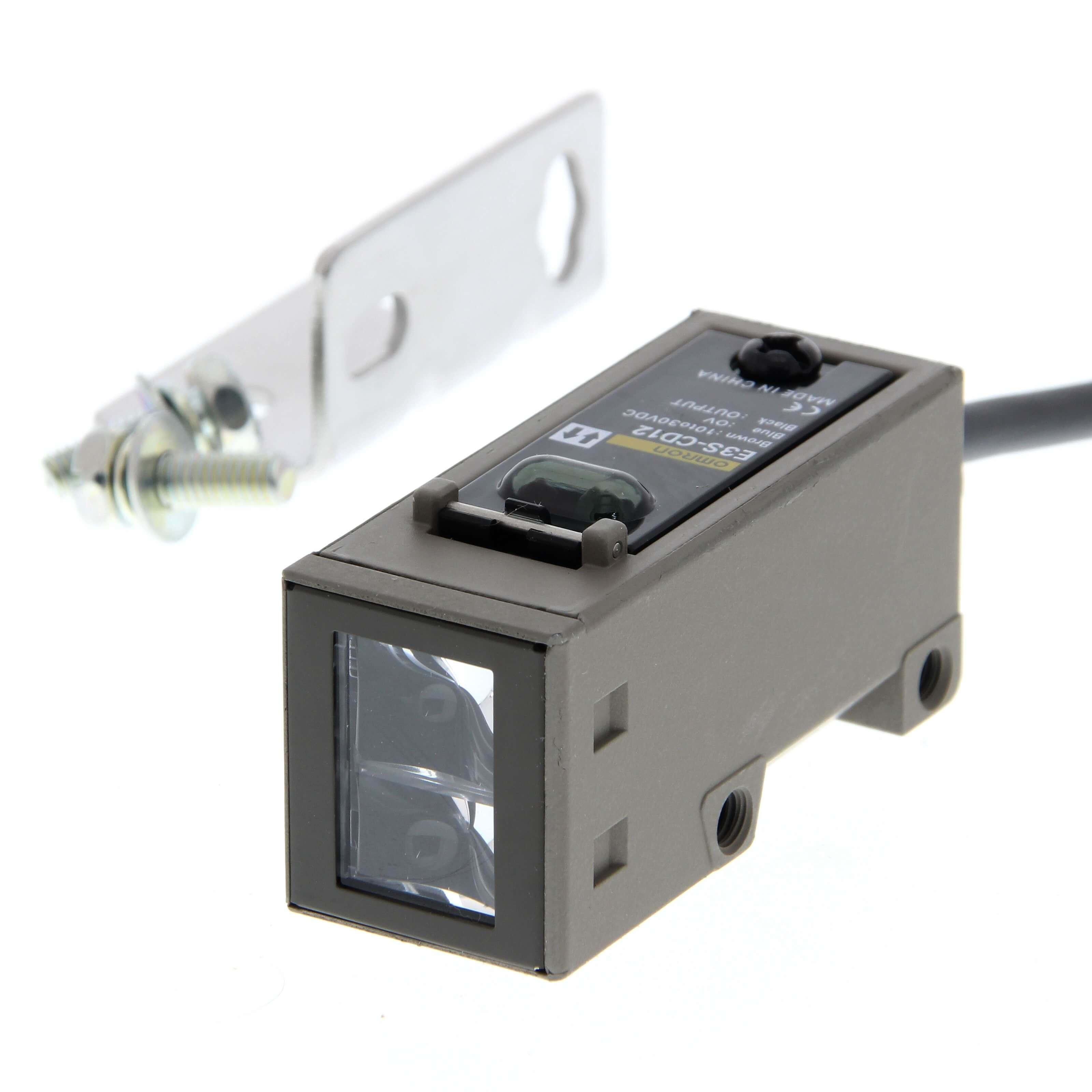 OMRON - Sensor robusta CC 3h réflex 700 horizontal 2m