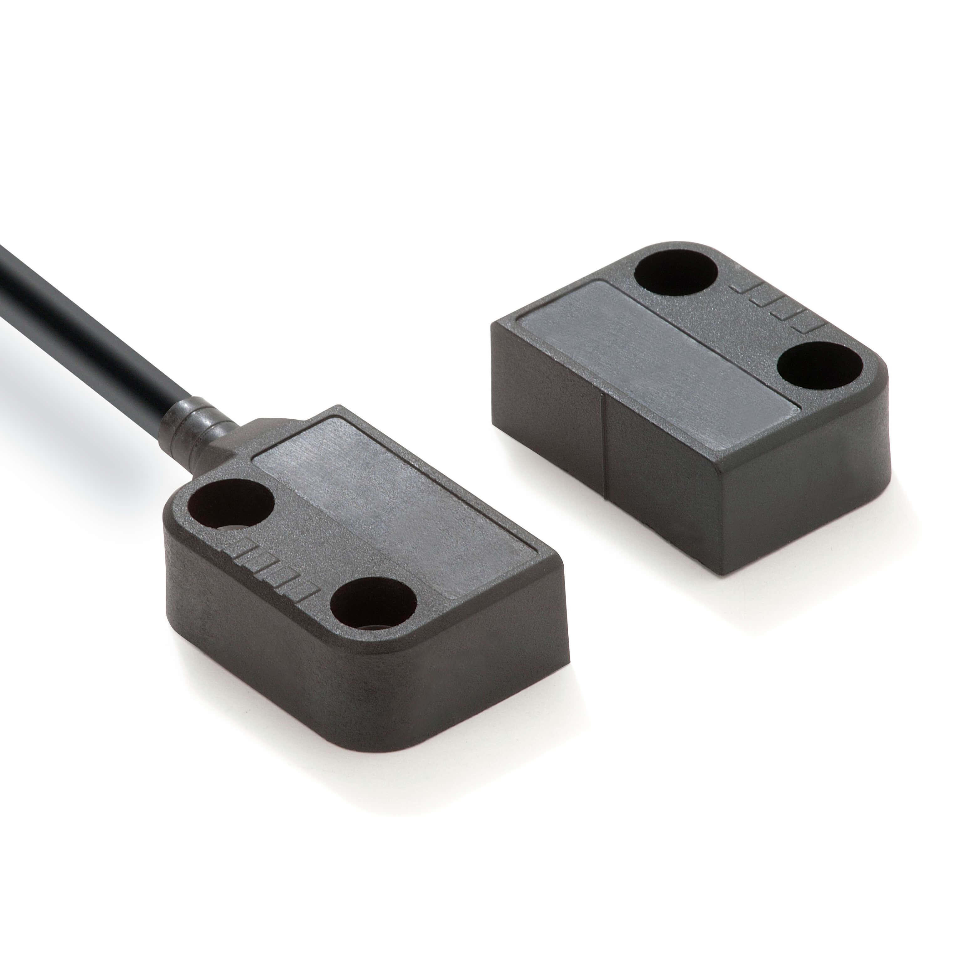OMRON - Interruptor seguridad PLE miniatura plástico Reed 2NC + 1NA 10m