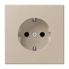 JUNG - Enchufe Schuko® con protección LC32142 tono natural claro