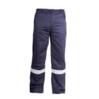 3L INTERNACIONAL - PANTALON KRISOL T.3XL 350GR AZUL MARINO BANDA REFLECTANTE Normativa: EN 340, EN 11612, EN11611 y EN 61482-1-2