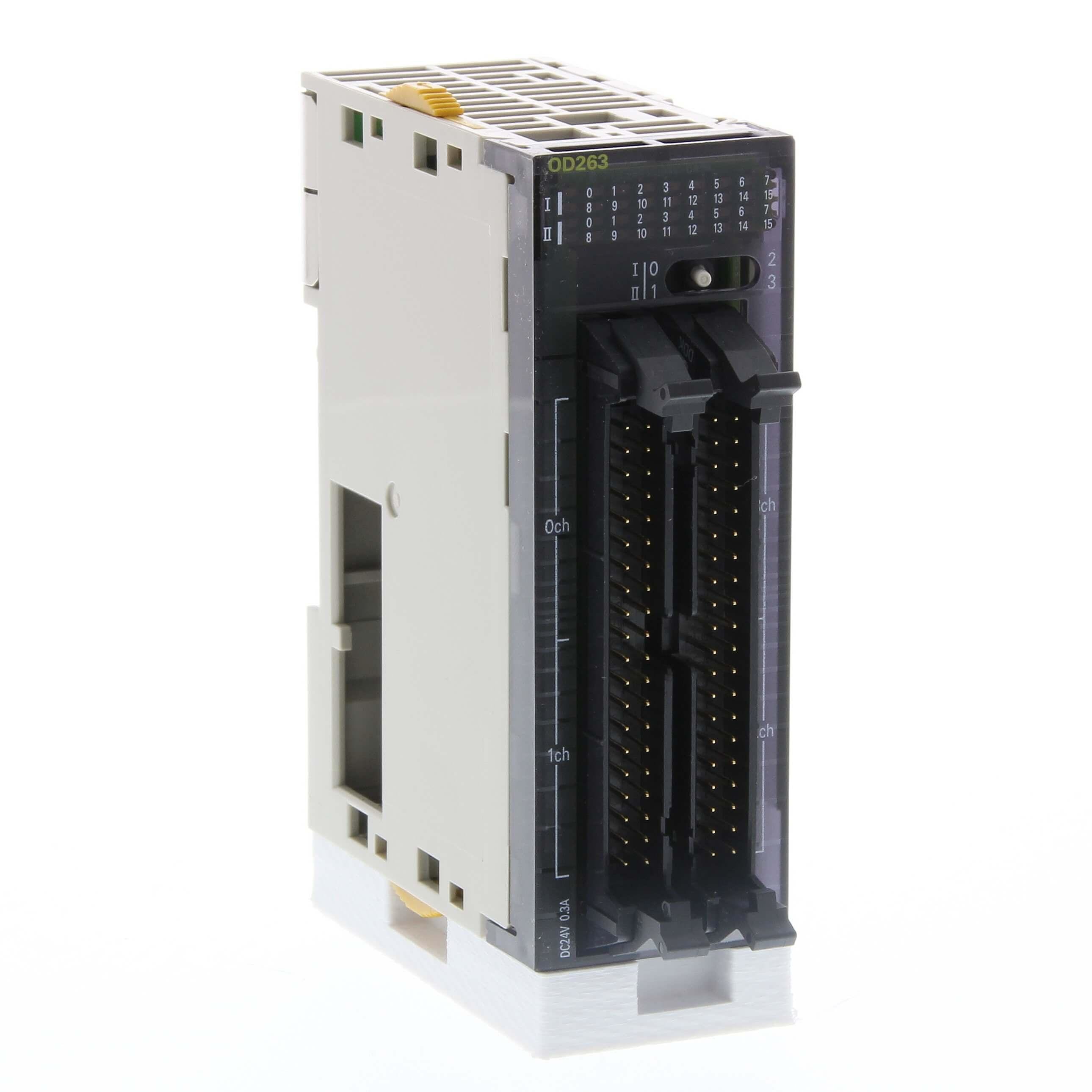 OMRON - MÓDULO 64 SALIDAS NPN MIL