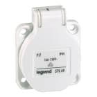 LEGRAND - Toma de corriente para montaje en panel P17. 2P+T, 16A, 250V, IP54, IK09. Con tapa abatible cerrada. Color blanco