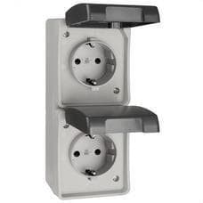 SOLERA - BASE FIJA ESTANCA DOBLE VERTICAL 2P+T, 16A 250V~.