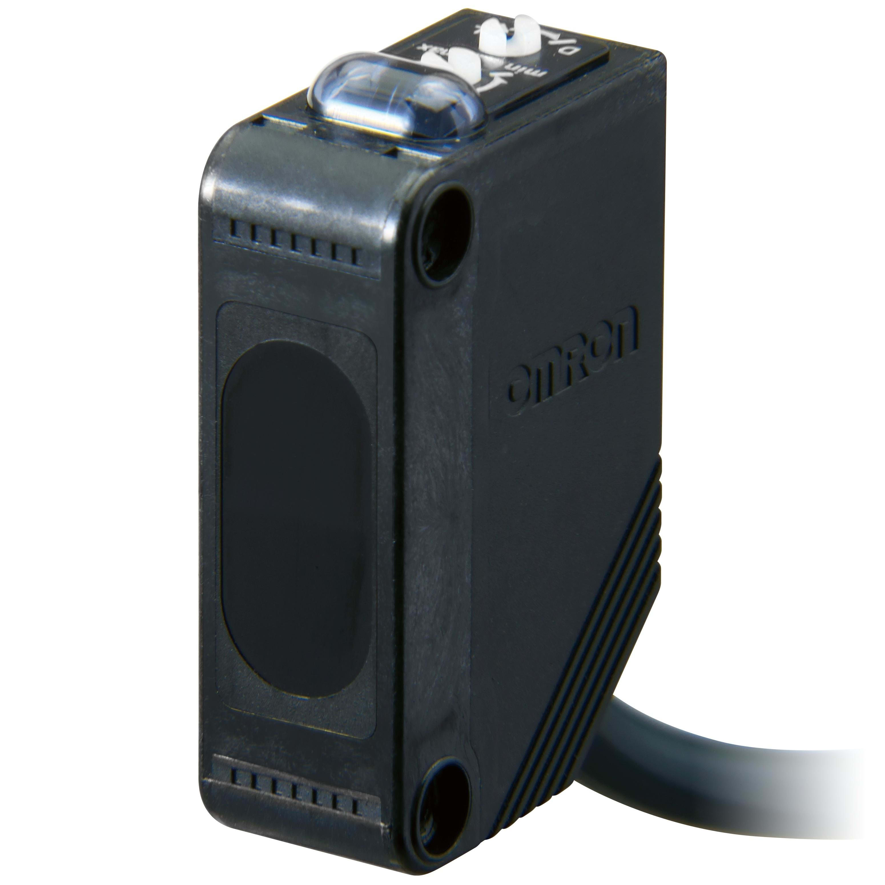 OMRON - E3Z-D82 0.5M  SOR.FOT.CARC.RTGLAR.LED INFRJ.DIFUSO