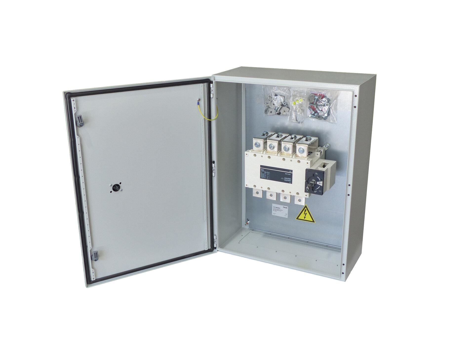 GAVE - CONMUTADOR 4Px630A EN CAJA METALICA