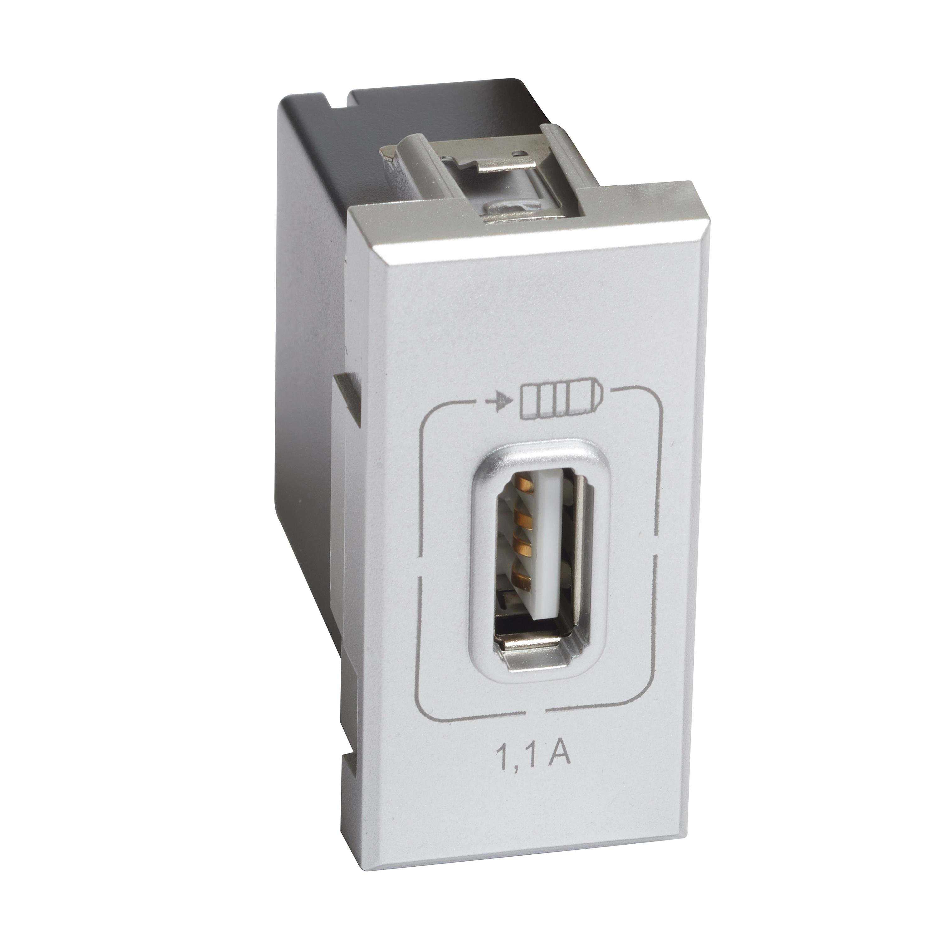 BTICINO - Base cargador individual USB (A) Axolute - 1,1A - 5V - 230V - Tech - 1 módulo