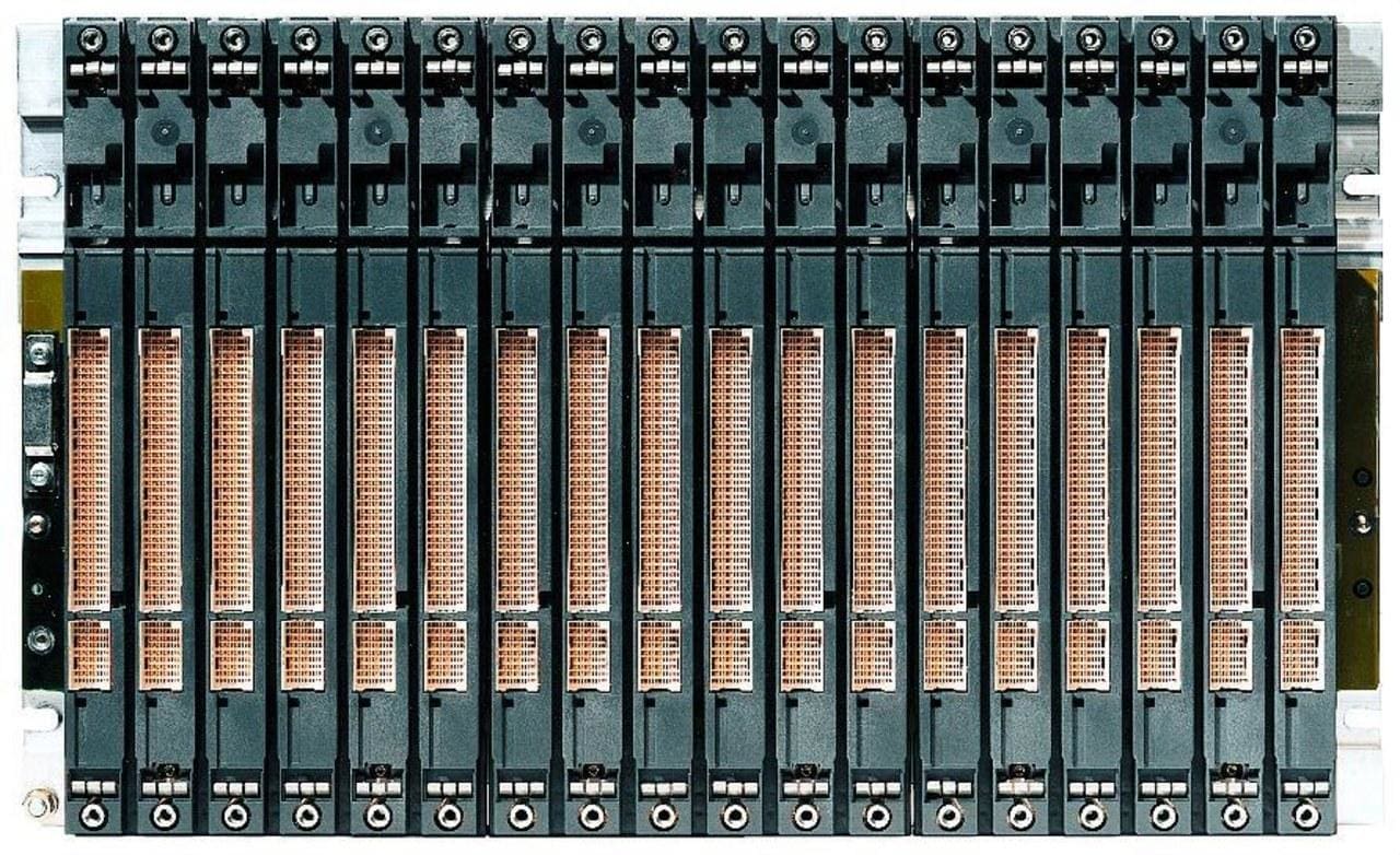 SIEMENS - Bastidor central remoto UR1 ALU 18 puertos