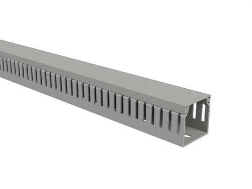 BASORBLOC - Canal ranurada QRL altura 25x25mm para cuadros eléctricos PVCM1 RAL 7030